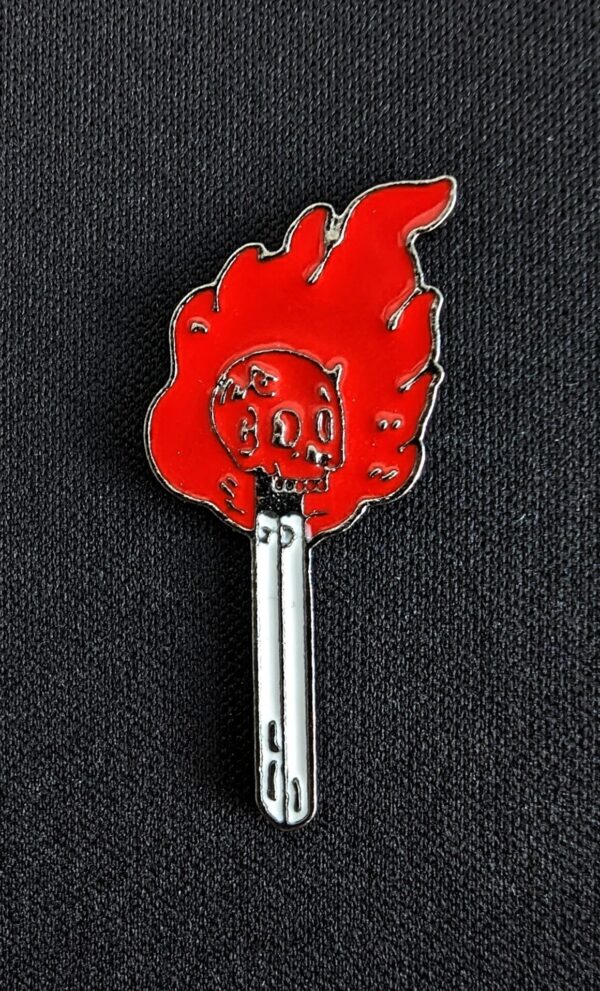 Pin cerilla calavera roja