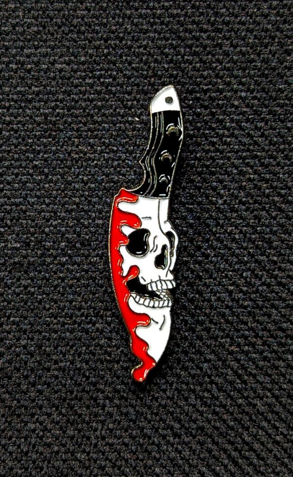 Pin cuchillo calavera