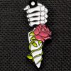 Pin Cuchillo con Rosa