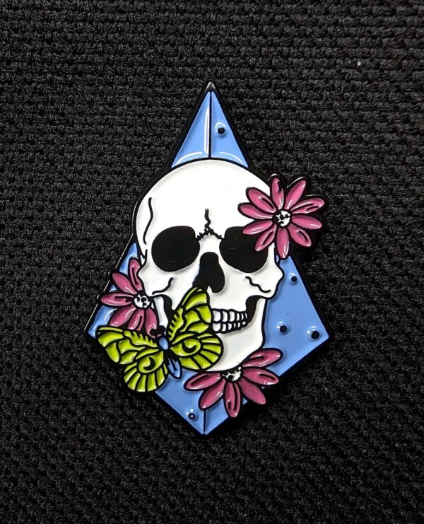 Pin calavera flores