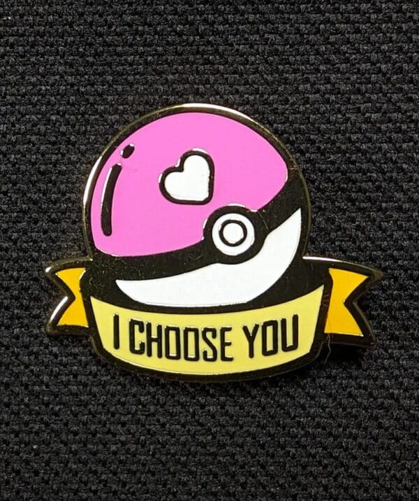 Pin pokeball cute