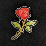 Pin para gorra new era Rosa flor