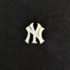 Pin para gorra New York Yankees dorado y blanco