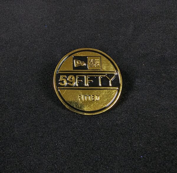 Pin Pegatina gorra new era