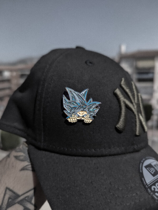 Pin gorra Goku Dragon Ball