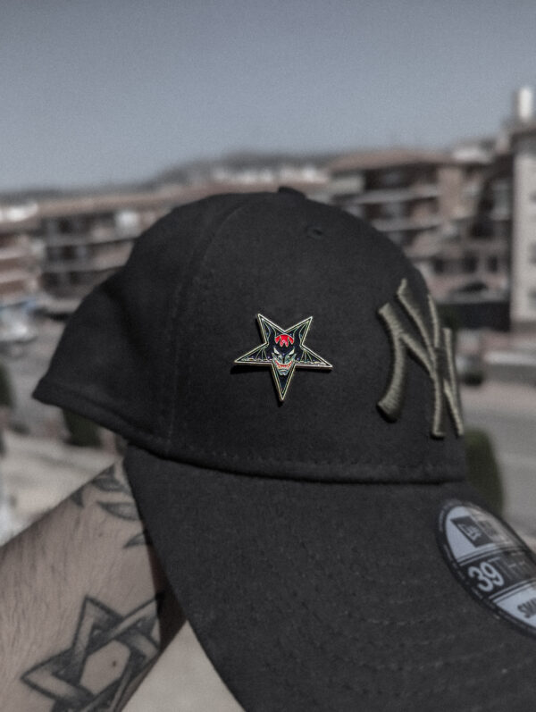 Pin Estrella Diabolica