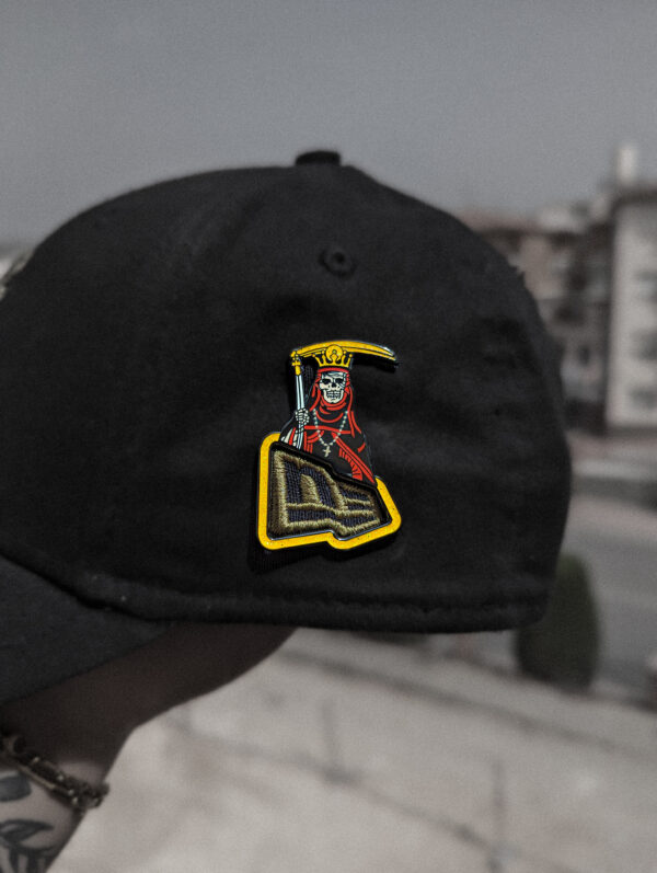 Pin para gorra new era calavera muerte