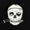 Pin Calavera con Cuchillo