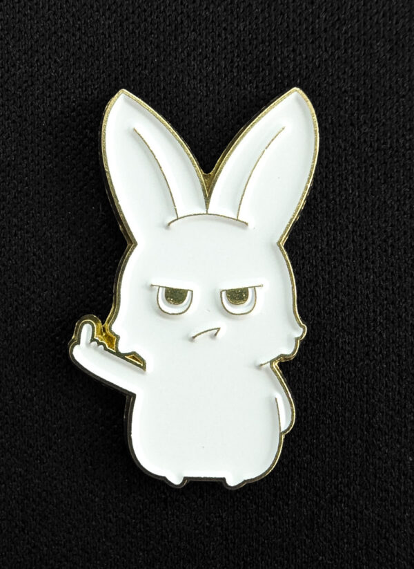 Pin Conejo Dedo Corazón