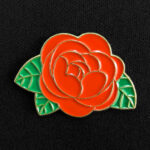 Pin Rosa Flor Roja