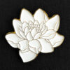Pin Flor de loto blanca