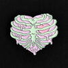 Pin Corazon Esqueleto Rosa