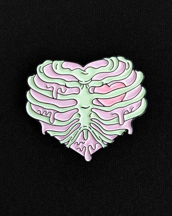Pin Corazon Esqueleto Rosa